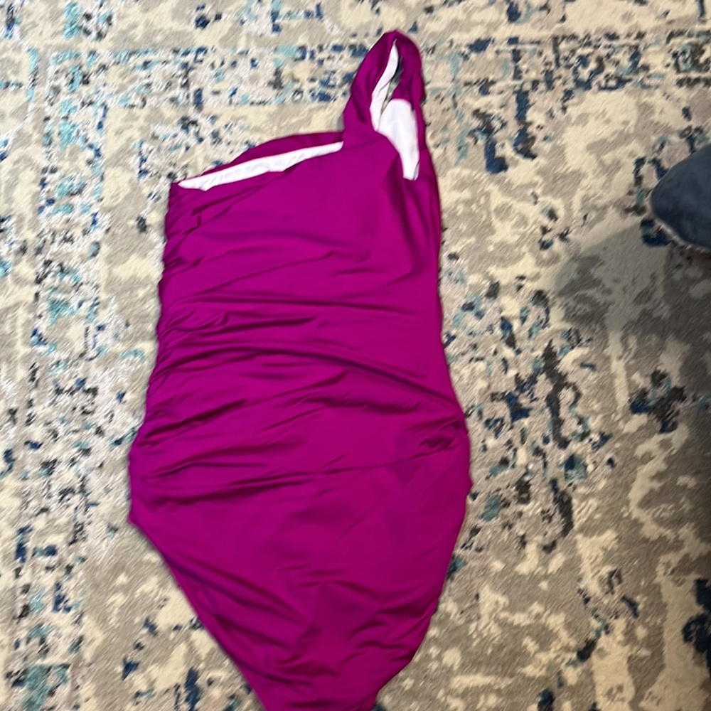One Shoulder Ruched Suit - Picture 4 of 6